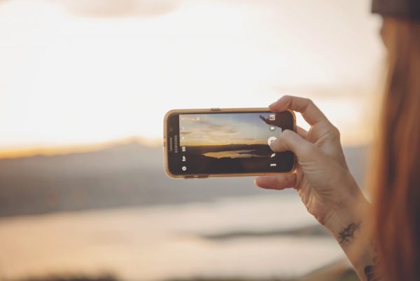 Que faire avec les photos qui encombrent nos smartphones ?